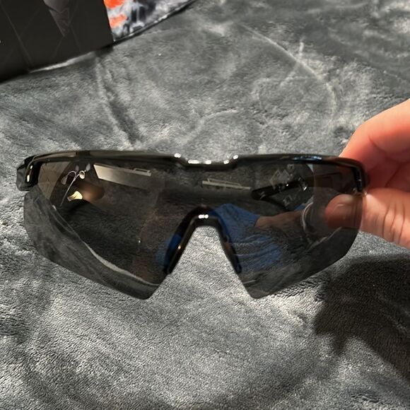 Polarized Sports Sunglasses  - Picture 1 of 8